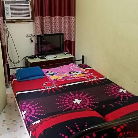 Belen Favila Transient Rooms Near Airport Terminal 3 Manilla Buitenkant foto